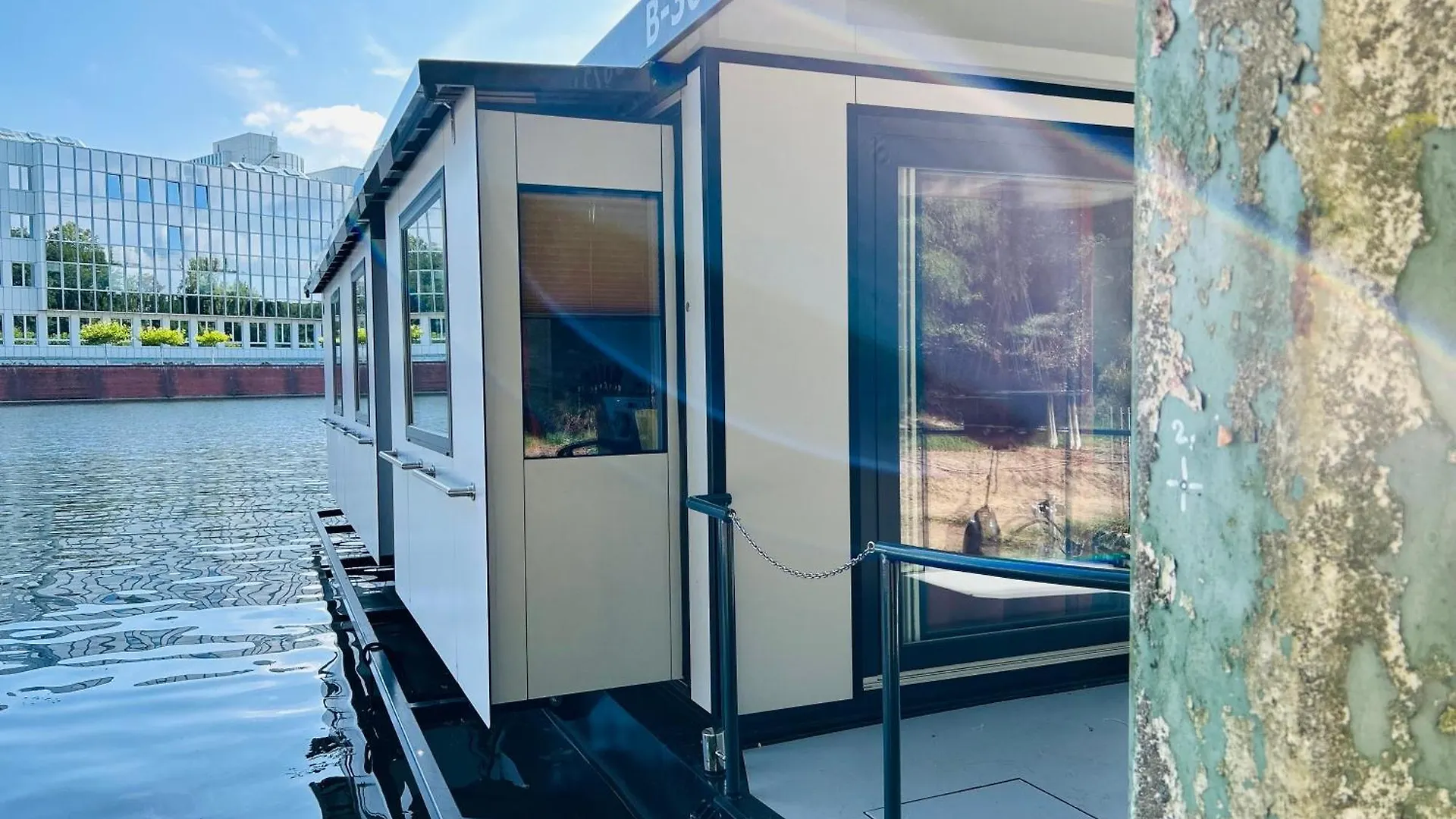 Moonrooms - Luxus Hausboot Berlin